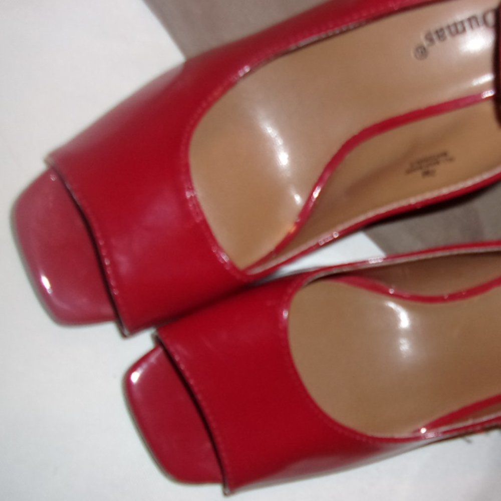 pierre dumas womans size 7 medium high casual dress heels seven shoes red shiny - Picture 3 of 7